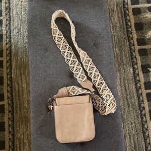 Stylish Tan Crossbody Bag with Woven Strap